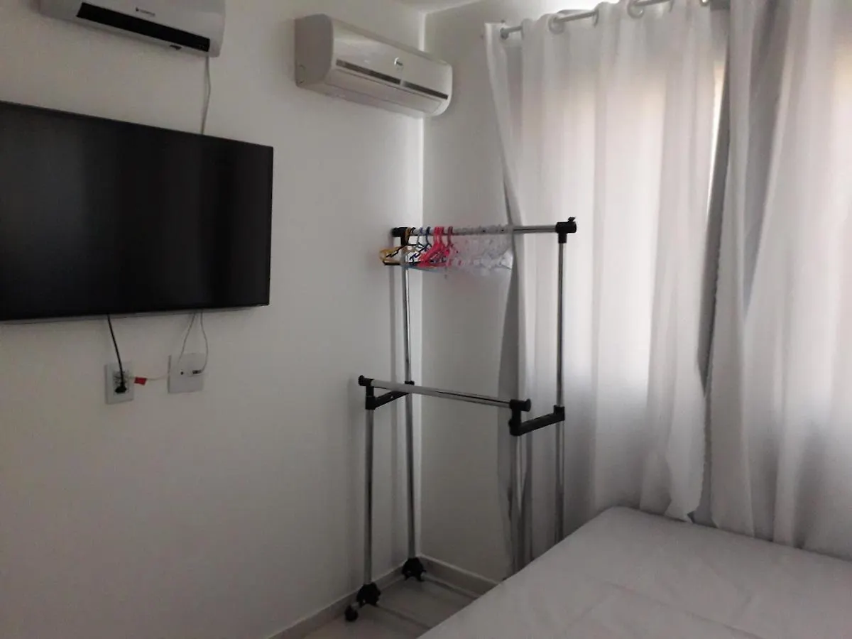 FlorianópolisApartamento Em Canasvieiras Mil E Seissentos Metros Da Praia, 5 Carteirinhas Simultaneas De Picina, Ar Condicionado Nos Quartos, Uma Vaga De Garagem E Nao Aceita Animais公寓 公寓