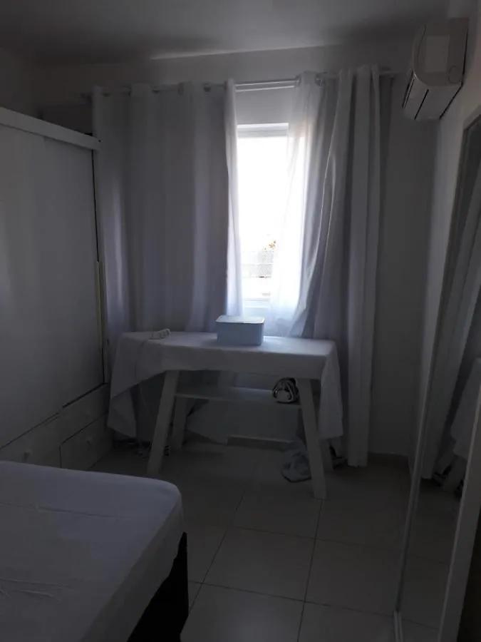 FlorianópolisApartamento Em Canasvieiras Mil E Seissentos Metros Da Praia, 5 Carteirinhas Simultaneas De Picina, Ar Condicionado Nos Quartos, Uma Vaga De Garagem E Nao Aceita Animais公寓 公寓 Florianópolis