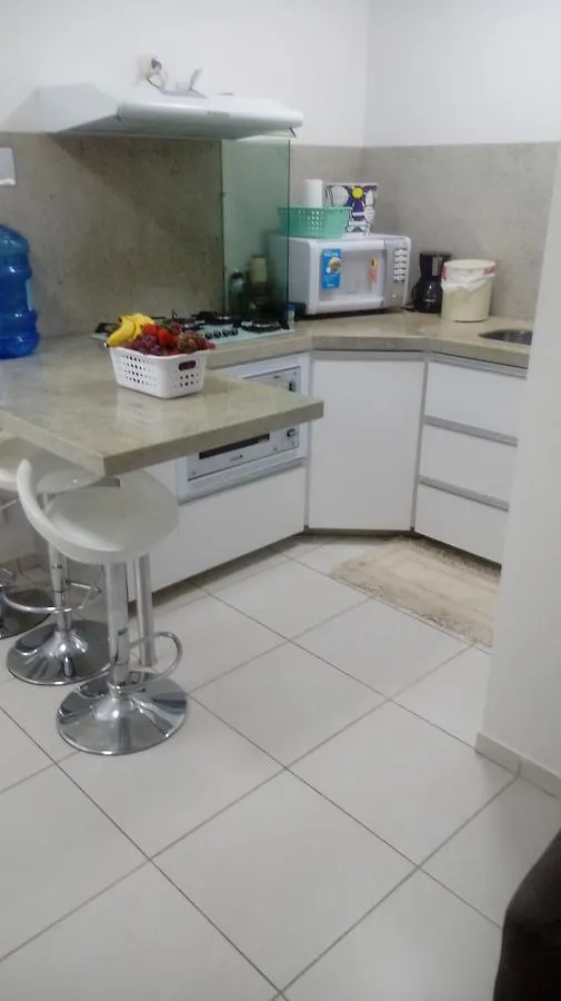 FlorianópolisApartamento Em Canasvieiras Mil E Seissentos Metros Da Praia, 5 Carteirinhas Simultaneas De Picina, Ar Condicionado Nos Quartos, Uma Vaga De Garagem E Nao Aceita Animais公寓